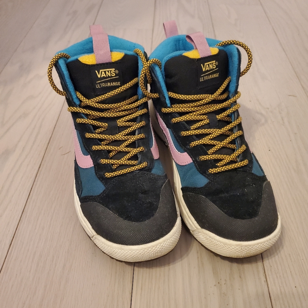 Vans UltraRange snow + hiking boots